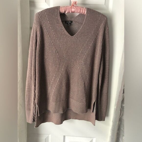 Eddie Bauer Women’s V-Neck Knit Sweater, Size small, Side Slits oversized - Picture 3 of 8
